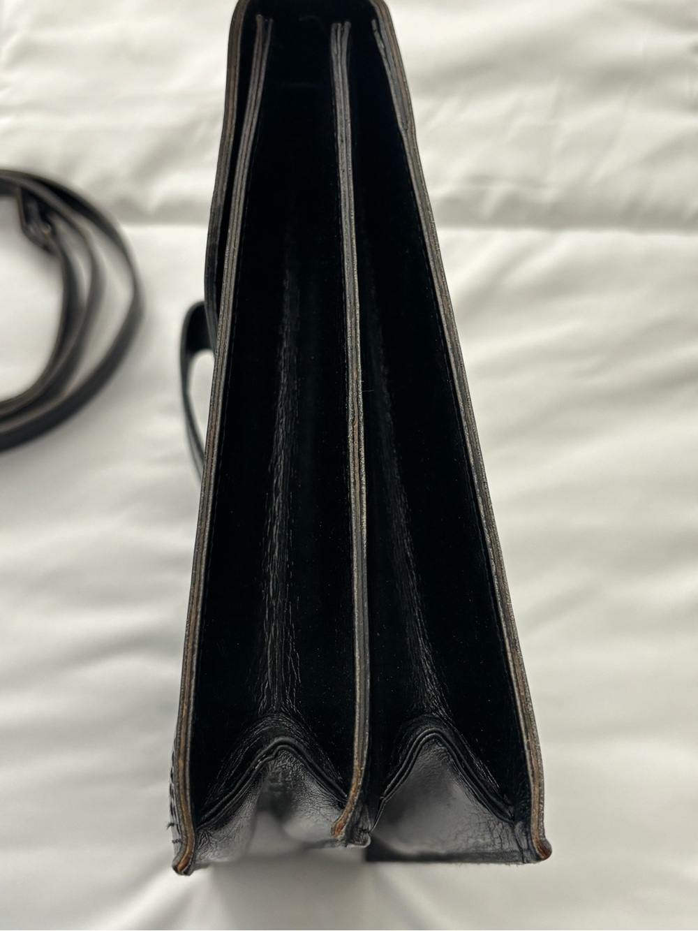 Yves Saint Laurent VTG Black Leather Shoulder Bag/Clutch, 10x7.5x3.5 - Picture 4 of 10